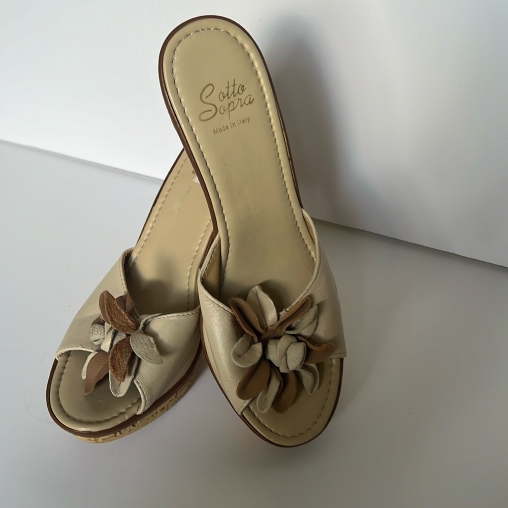 Sotto Sopra cork wedge